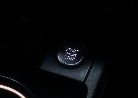 Audi A4 2.0 A4 Black Edition 35 TFSI Semi-Auto 4dr 33