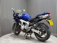Yamaha FZ 2004 HIGH MILEAGE COMMUTER BIKE / PARTS BIKE 600CC 6