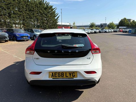Volvo V40 2.0 T2 GPF Momentum Nav Plus Euro 6 (s/s) 5dr 5