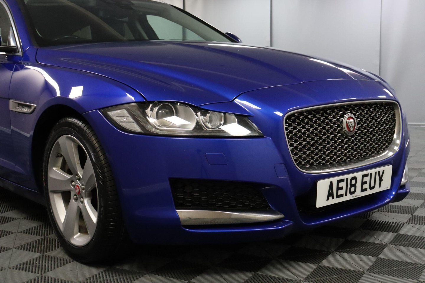 2018 Jaguar XF — image 23