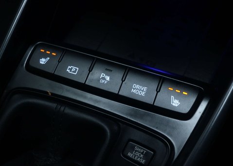 Hyundai BAYON 1.0 T-GDi MHEV Premium SUV 5dr Petrol Hybrid DCT Euro 6 (s/s) (100 ps) 35