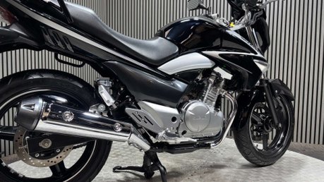 Suzuki Inazuma GW 2014 ONLY 6K MOT SEPTEMBER 2027 WARRANTY A2 READY 250CC 41