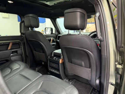 Land Rover Defender 3.0 P400 MHEV X SUV 5dr Petrol Auto 4WD Euro 6 (s/s) (400 ps) 54