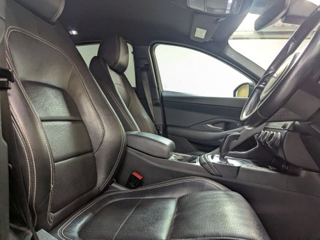 Jaguar E-Pace 2.0 E-PACE R-Dynamic S AWD AUTO 4WD 5dr 33