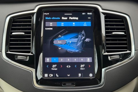 Volvo XC90 RECHARGE T8 ULTIMATE AWD - BLOND LEATHER - VAT QUALIFYING 48