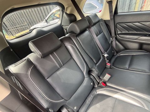 Mitsubishi Outlander 2.0h 12kWh GX4h SUV 5dr Petrol Plug-in Hybrid CVT 4WD Euro 6 (s/s) (200 ps) 42