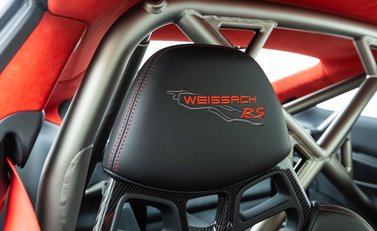 Porsche 911 GT2 RS Weissach (991) 14
