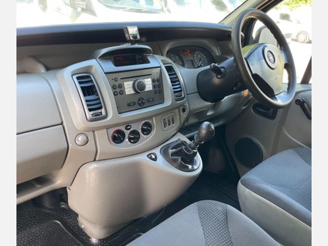 Vauxhall Vivaro 2.0 2700 CDTi FWD L1 4dr 31
