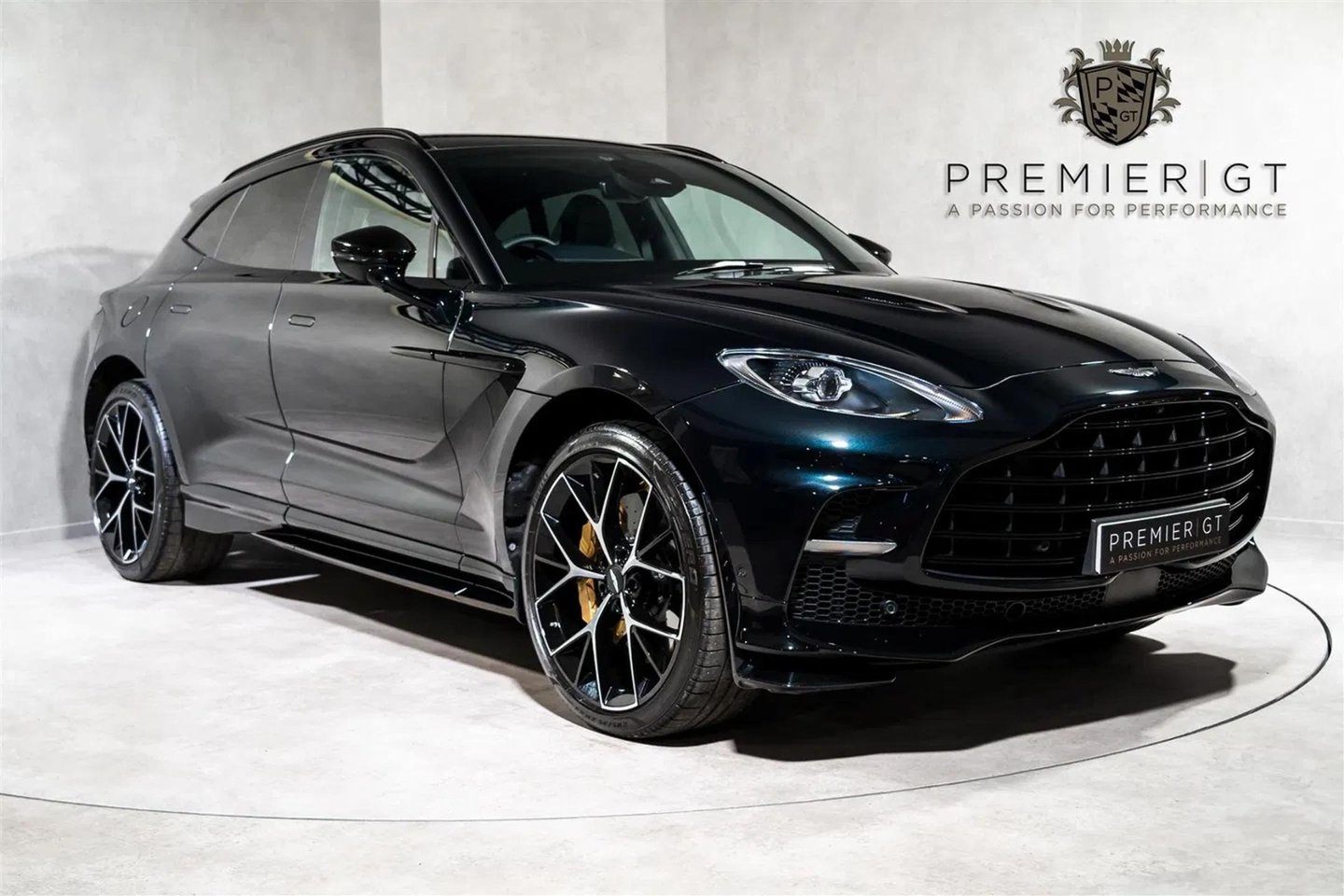 2025 (75) Aston Martin DBX 707 V...
