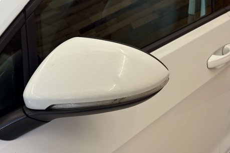 Volkswagen Golf e-Golf Hatchback 5dr Electric Auto (115 ps) 97