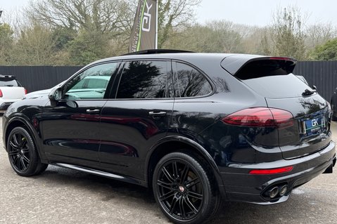 Porsche Cayenne D V6 TIPTRONIC S - REAR ENTERTAINMENT -PDLS -PAN ROOF -CAMERA -£17K EXTRAS 2