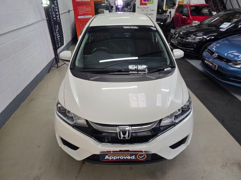 Honda Fit 1.5 VVTi Hybrid 14