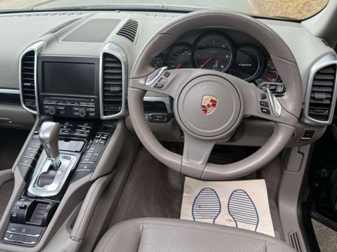 Porsche Cayenne 3.0 Cayenne V6 D Tiptronic 4WD 5dr 6