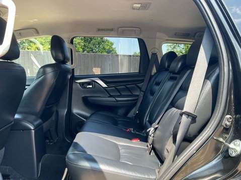 Mitsubishi Shogun Sport DI-D 4 9