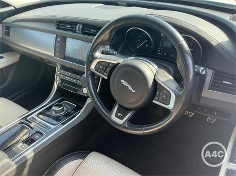 Jaguar XF 2.0d R-Sport Auto AWD Euro 6 (s/s) 4dr 13