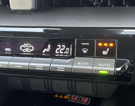 Toyota C-HR 1.8 C-HR Design HEV CVT 5dr 45