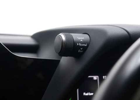 Lexus Ux 2.0 UX 250H F Sport Design 4x2 CVT 5dr 34