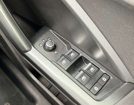 Audi Q3 1.5 Q3 S Line 35 TFSI Semi-Auto 5dr 67