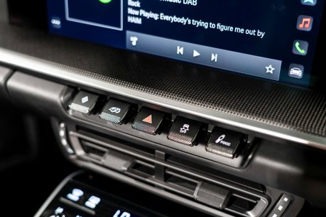 Porsche 911 TURBO S PDK. SPORTS CHRONO. HEATED & VENTILATED SEATS. PCCBS. SPORT EXHAUST 26