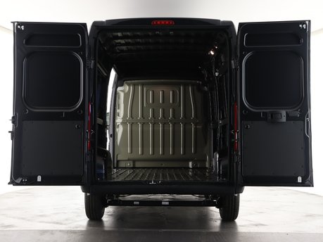 Peugeot Boxer 335 L3H2 BHDi 140 EAT6 Professional AUTO 2