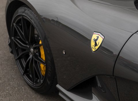 Ferrari 812 Superfast 25