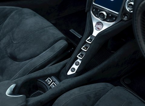 McLaren 720S Spider 23