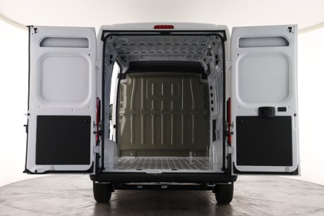 Peugeot Boxer 35 L2H2 PROFESSIONAL PV 9