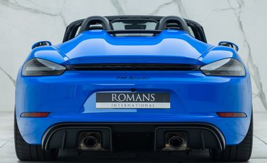 Porsche 718 SPYDER 8
