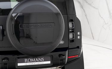 Land Rover Defender 110 X P400 22