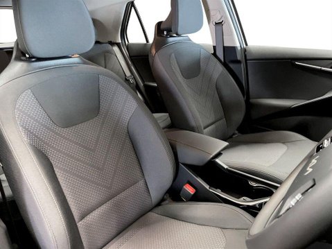 Kia Niro 1.6h GDi Pure SUV 5dr Petrol Hybrid DCT Euro 6 (s/s) (136 bhp) 11