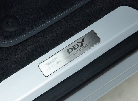 Aston Martin DBX 707 21