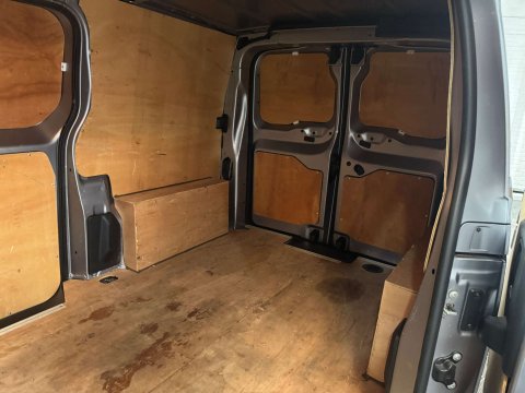 Vauxhall Vivaro Vivaro 3100 Dynamic 10
