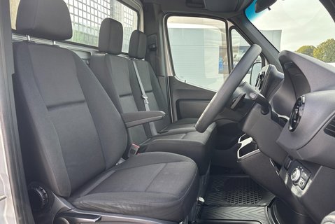Mercedes-Benz Sprinter 315 Cdi Progressive 9g-Tronic Dropside Truck 4