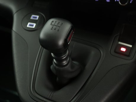 Peugeot Partner M 1.5 BlueHDi 100 Professional Plus 19