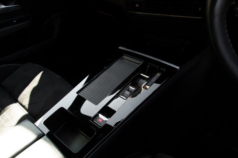 Vauxhall Astra ULTIMATE PHEV 33