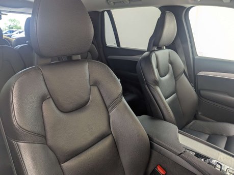 Volvo XC90 2.0 XC90 B5 MHEV AWD Auto 4WD 5dr 31