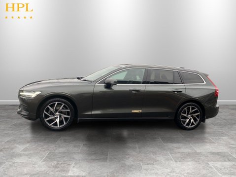 Volvo V60 2.0 T4 Momentum Plus Estate 5dr Petrol Auto Euro 6 (s/s) (190 ps) 4