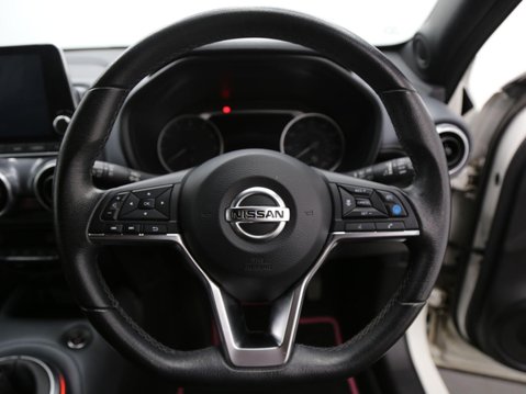 Nissan Juke 1.0 DIG-T Tekna Euro 6 (s/s) 5dr 10