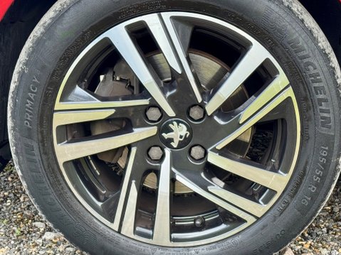 Peugeot 208 PURETECH ALLURE S/S 49