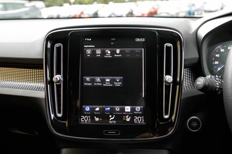 Volvo XC40 T3 R-DESIGN 22