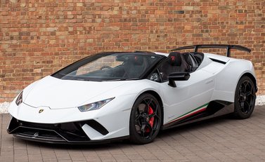 Lamborghini Huracan Spyder LP640-4 Performante 10