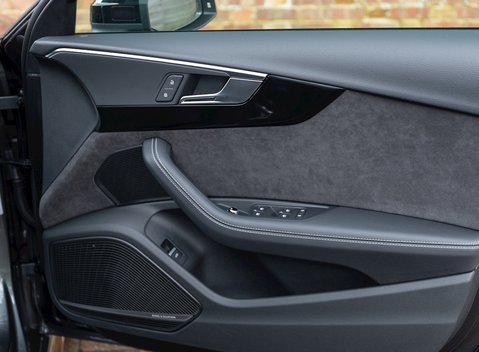 Audi RS4 Avant Sport Edition 22