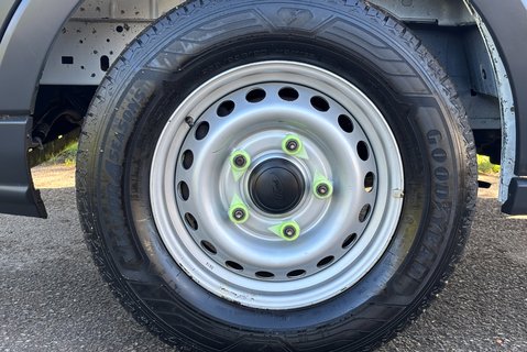 Ford Transit 350 Srw 170 ps Luton with Tail Lift - Air Con 28