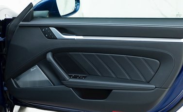 Porsche 911 (992) Turbo S 19