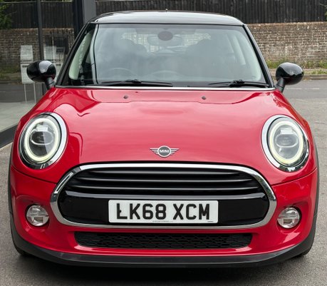 Mini Hatch Cooper 1.5 Petrol Manual Chili / Media XL 3 door - SAT NAV + APPLE CAR PLAY 6