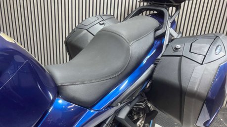 Triumph Sprint 2010 50K NEW MOT FULL LUGGAGE TOURER 1050CC COMMUTER 15