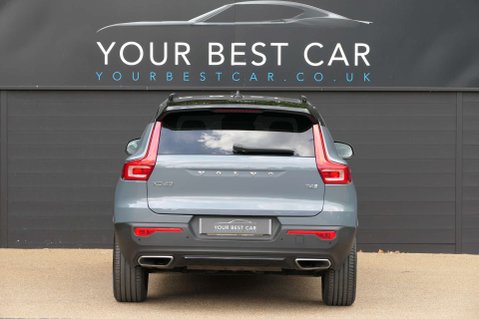 Volvo XC40 2.0 XC40 R-Design T4 Auto 5dr 33