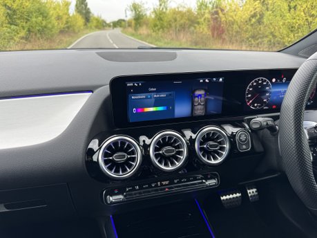 Mercedes-Benz GLA Class GLA 200 MHEV AMG Line Premium Auto Petrol PARKTRONIC/KEYLESS ENTRY/SAT NAV 12