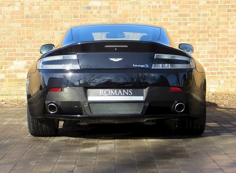 Aston Martin V8 Vantage S 10
