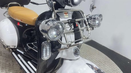 Lexmoto Milano 2020 2K GOOD RUNNING PROJECT SCOOTER 125CC LEARNER BIKE 26